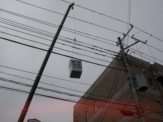 キュウビクル吊上げ