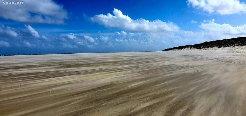 Strand im Sturm, Wangerooge