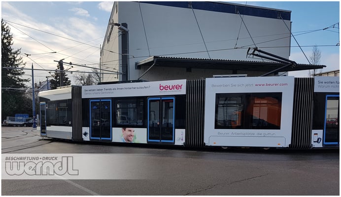 Neue Straßenbahn, Neue Linie, Perfekt foliert von Werndl Design.