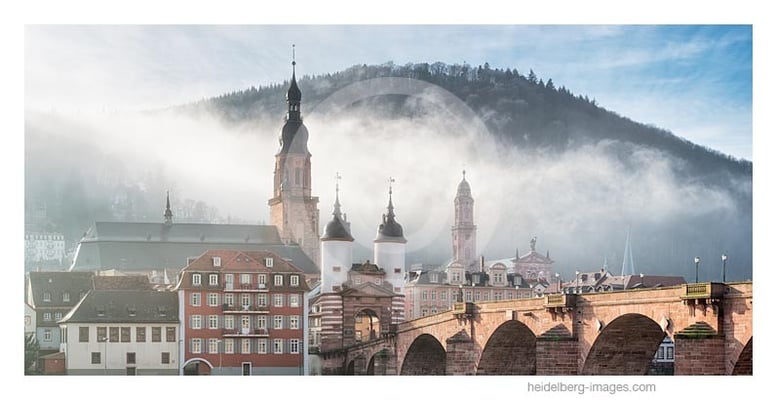 Archiv-Nr. hc2014179 | Alte Brücke und Altstadt im Morgennebel