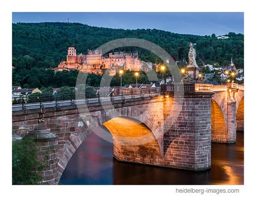 Archiv-Nr. hc2012124 | Alte Brücke in der sommerlichen Abenddämmerung