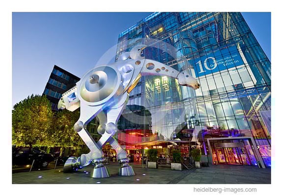 Archiv-Nr. hc2010167 | S´Printing Horse vor der Print Media Academy in Heidelberg