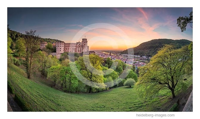 Archiv-Nr. hc2015128 | Heidelberger Schloss und Rheinebene im Sonnenuntergang