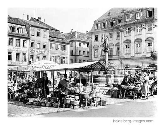 Archiv-Nr. hr252 / Wochenmarkt vor dem Alten Rathaus