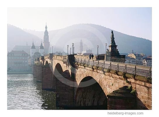 Archiv-Nr. hc95126 | Spaziergänger auf der Alten Brücke 