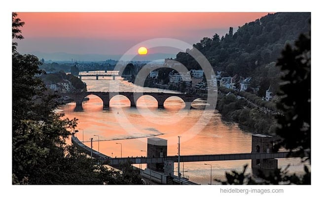 Archiv-Nr. hc2014193 | Stauwehr und Neckar im Sonnenuntergang