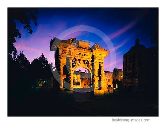 Archiv-Nr. hc2009217 / Elisabethentor bei Nacht 