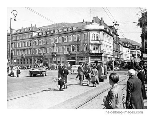 Archiv-Nr. hr226 / Panzer auf dem Bismarckplatz