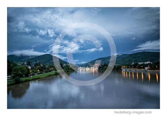 Archiv-Nr. hc2016122 | Neckarufer mit Altstadt