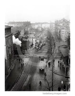 Archiv-Nr. HR7514 / Bahnhofsvorplatz in der Rohrbacher Strasse