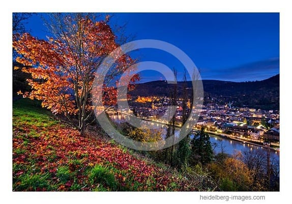 Archiv-Nr. hc2013184 / Herbststimmung und Altstadtblick