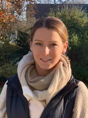 Frau Meinke, Lehrkraft