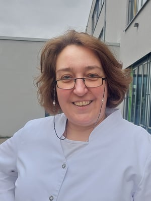 Frau Wiegel, Küchenleitung