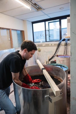 Isaac Monté Crystal vase process