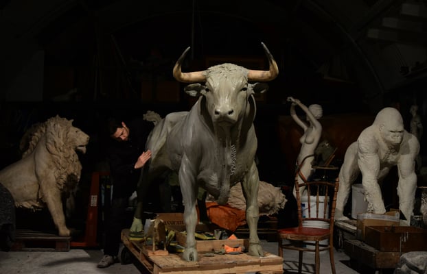 Bull 240 cm Marble Composite. Price on request 