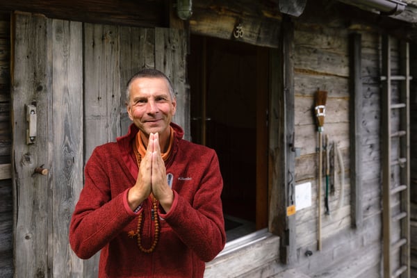 Bruder Markus Begrüssung Namasté