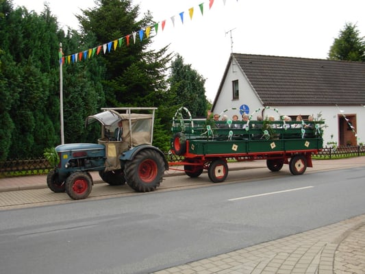 Der Festwagen für die Senioren.