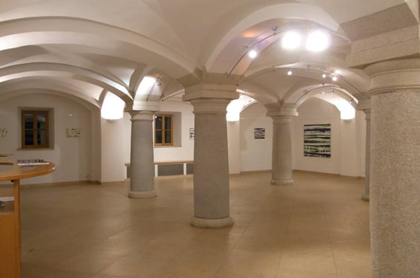 Ausstellungsrundgang: Monika Humm, Bewegungen im Strom, Rathausgalerie Wolnzach