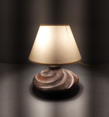 Hauteur 25 cm avec abat-jour