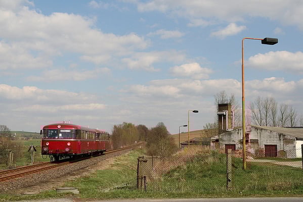 Im schönen Sonnenlicht kurz vor dem Bahnhof Stolpen. Foto: André Beck, 17.04.12