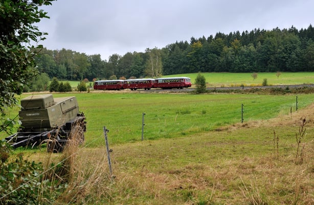 Anschließend ging es nach Sebnitz, hier befindet sich der sehr fotogene Zug in der Steigung bei Krumhermsdorf. 15.09.12