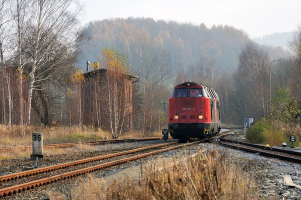 Ich hatte das Glück dieses Ereignis dokumentieren zu können und mit 228 757 wurde auch noch eine recht fotogene Maschine für diese Aufgabe angemietet. 21.11.11