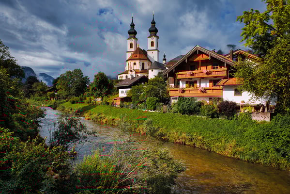 Kirche Mariä Lichtmeß in Aschau.
