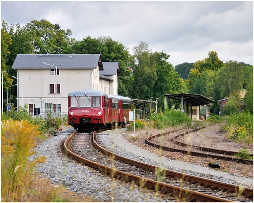 Auch dieses Bild zeigt den Zug bei der Ausfahrt in Richtung Bad Schandau. 15.09.12