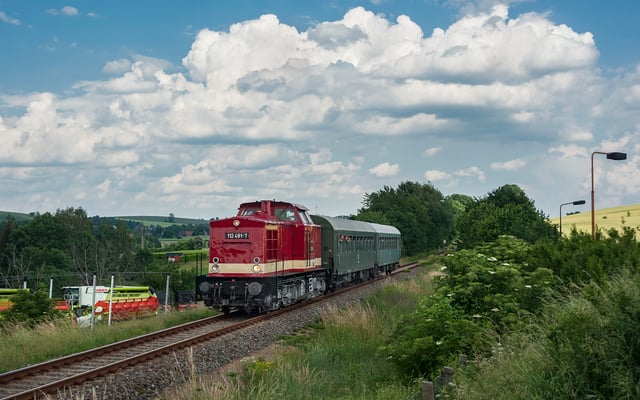 Stefan Tschulik passte den Zug nochmals kurz vor dem Bahnhof Stolpen ab, 27.06.2020