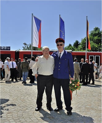Günther Weßner (links) und Günther Gebauer, zwei ohne die es den Lückenschluss womöglich nie gegeben hätte. Das die Eröffnung genau auf den Geburtstag von Günther Gebauer fiel war wohl nicht ganz zufällig.