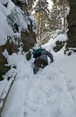 Aufstieg durch die wilde Hölle hinauf in Richtung Carolaaussicht. Mit so viel Schnee Abenteuer pur! 