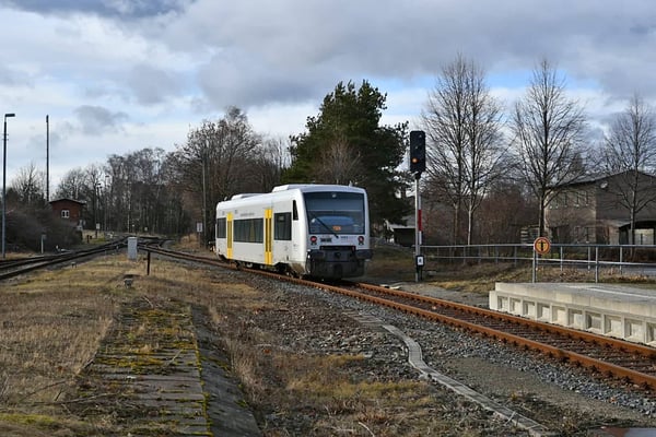 VT 020 von Neustadt nach Pirna. Ab März soll auch der Betrieb zwischen Neustadt und Sebnitz wieder aufgenommen werden. 10.02.2020, Foto: Axel Förster