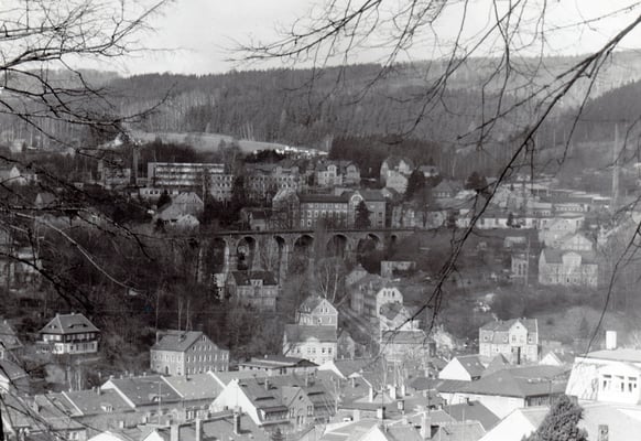 Blick zum Sebnitzer Stadtviadukt, 1984. Foto: Archiv Sven Kasperzek.