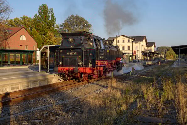 86 1333 im letzten Licht des Tages in Neustadt / Sachsen. 13.10.18