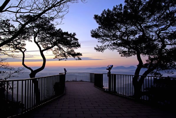 Die Basteiaussicht (als sie noch betreten werden durfte) an einem Wintermorgen. 