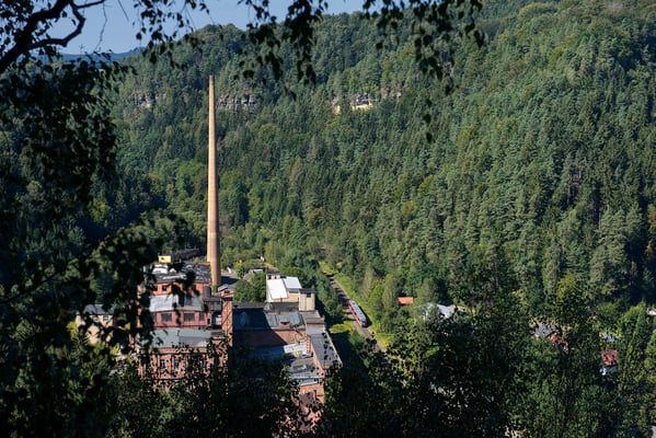 Ein Desiro der Nationalparkbahn Decin-Rumburk erreicht Goßdorf-Kohlmühle, 15.09.2016