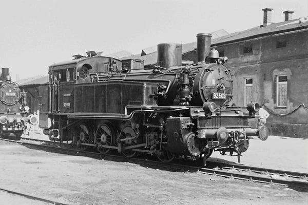 92 503 während einer Lokomotivausstellung im Bereich der Sebnitzer Güterabfertigung anlässlich des 100-jährigen Streckenjubiläums 1977.