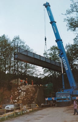 Montage eines Brückenelementes über die Schandauer Straße. 