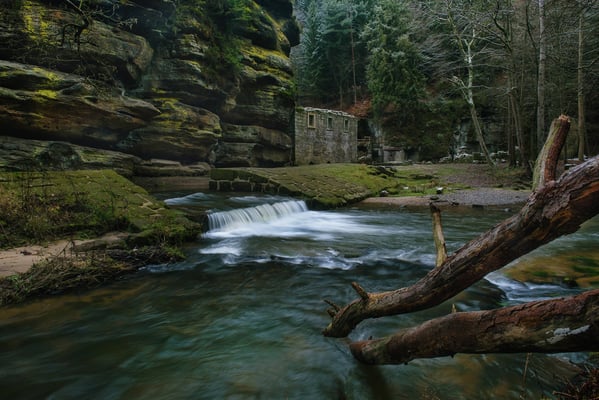 Winter im Kamnitztal. Dolský Mlýn (Grundmühle)