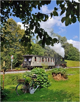 Großes Bahnhofsfest 2013: Wieder war IVK Nr. 145 aus Zittau zu Gast, diesmal mit dem 4. Klasse Wagen 572k. An beiden Festtagen lockte bestes Wetter wieder zahlreiche Zuschauer an, weitere Bilder folgen in Kürze...