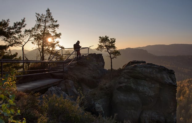 Der frühe Fotograf fängt das Licht... Auf der Großsteinkanzel. 