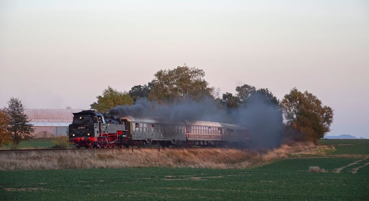 Robert Schleusener verewigte den Zug ein weiteres Mal bei Langenwolmsdorf, 13.10.18
