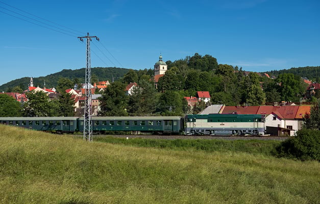 T478.3001 am Os 6652 Decin-Rumburk bei Benesov nad Ploucnicí. 18.06.16