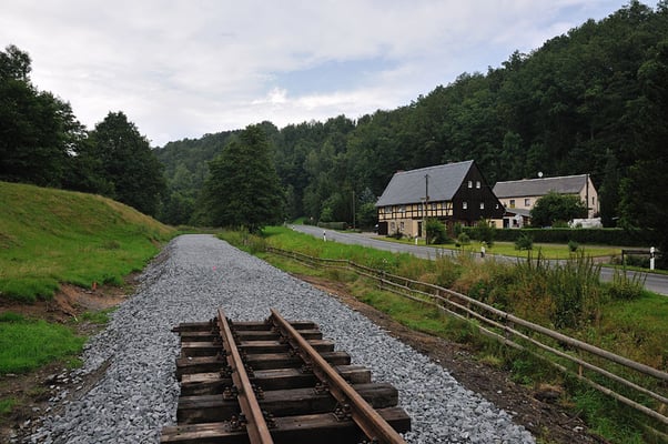 Noch wenige Meter bis zum ersten Etappenziel, hier mit dem typisch sächsischen Umgebindehaus gibt es wohl dann das schönste Motiv. 05.08.11