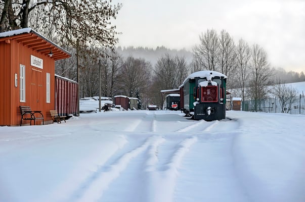 Im tiefen Winterschlaf liegt der Bahnhof am 04.02.19. Und überhaupt nichts deutet an diesem Tag darauf hin, dass sich die Ereignisse hier in Kürze regelrecht überschlagen werden...