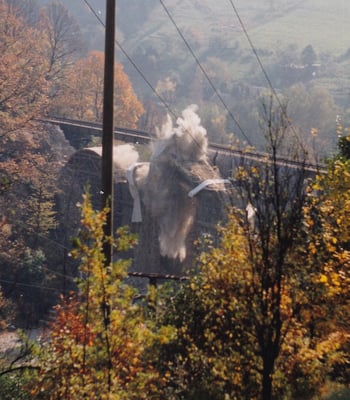 Sprengung des Hainersdorfer Viaduktes.