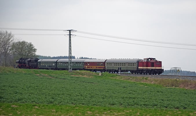 Der Sonderzug kurz vor der Einfahrt in Neustadt. 15.04.2017. Foto: Robert Schleusener