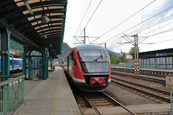 Um 16:40 Uhr steigen wir schließlich in Zug Nr. 5451 in Richtung Sebnitz...