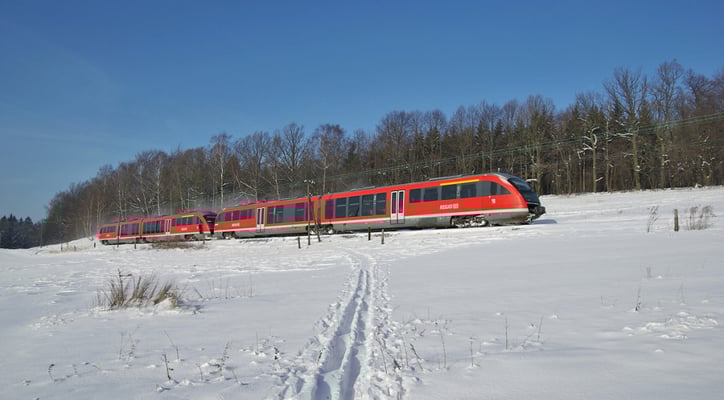 Mit viel Schnee begann das Jahr 2009, Desiro Doppeltraktion bei Krumhermsdorf, Februar 2009