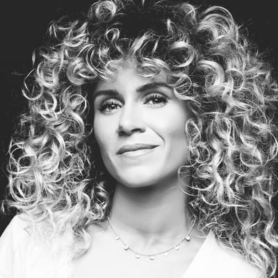 YANIRA RUIZ: Coreógrafa. Ayudante de dirección